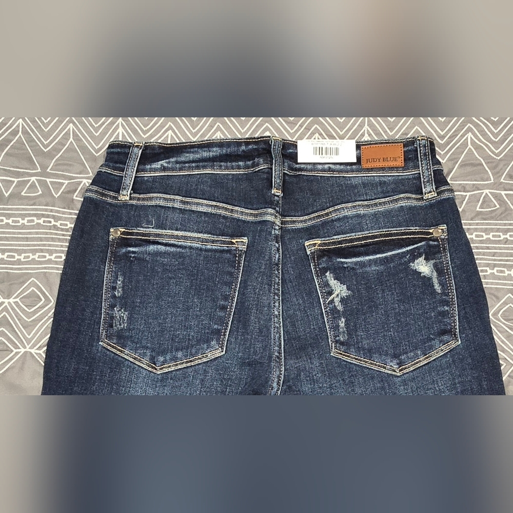 Judy Blue Midrise Straight Leg Distressed Jeans Size 7/28 - Picture 4 of 8